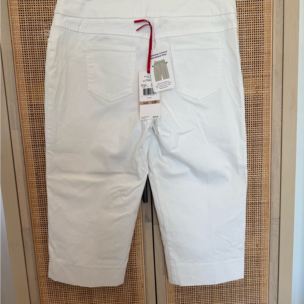 Ruby Rd Petite White Capri Pants Size 12P Slimming Contour Waistband NWT - Picture 2 of 7